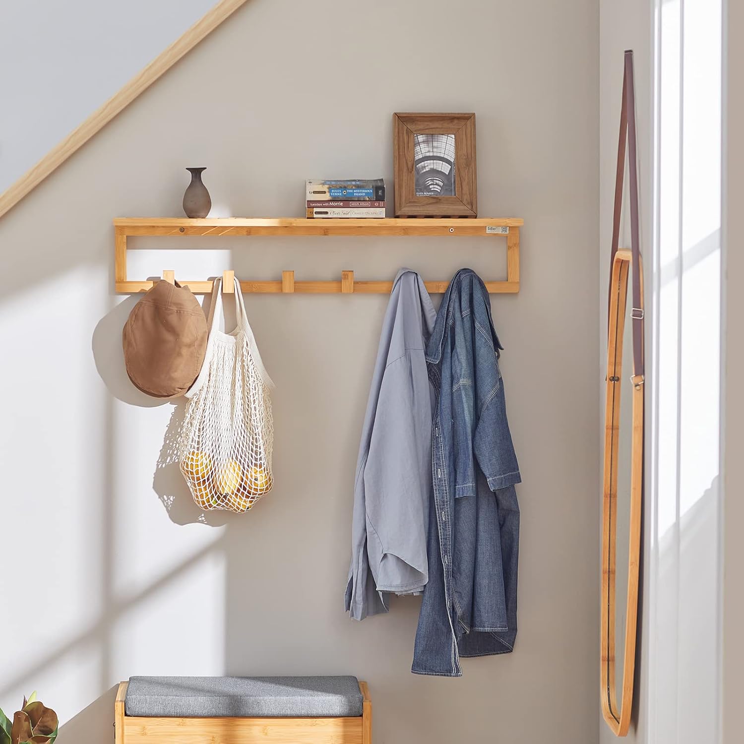 SoBuy FHK06-N Étagère Porte-Serviette, Porte-Manteau Mural en Bambou,avec Étagère et 6 Crochets Naturel - 2