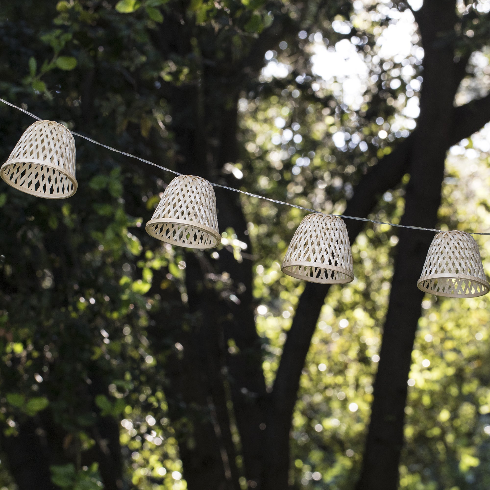 Chill Hybrid Bamboo Solar String Lights, 10 lâmpadas, 3,8 m - 4