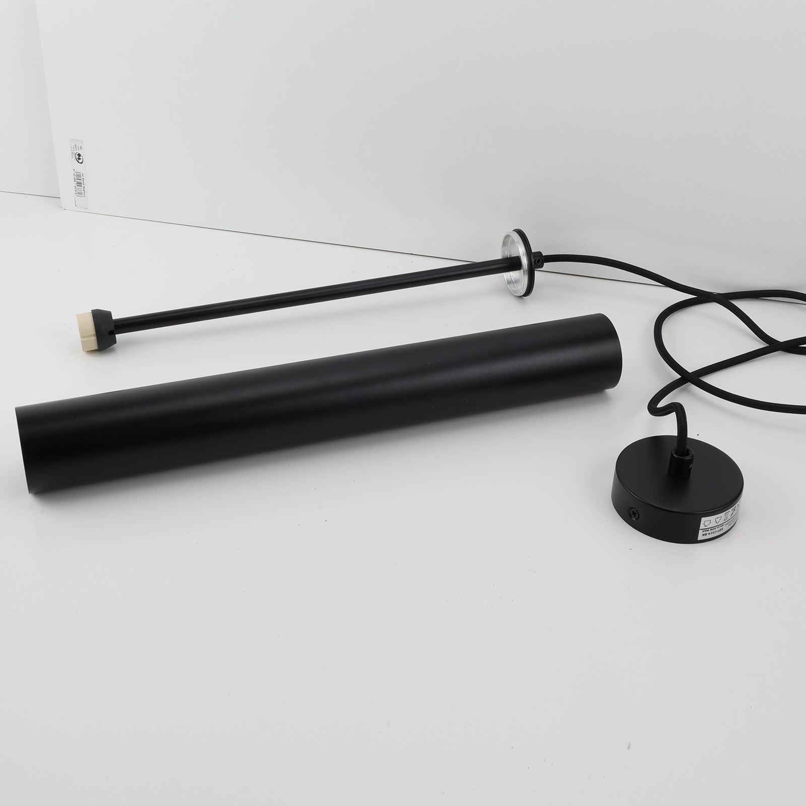 Luminária Pendente de Teto Moderna em Alumínio Preto Minimalista em Formato de Tubo 40cm com Soquete GU10, Altura Ajustável. - 2