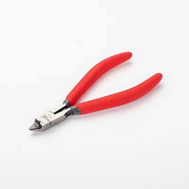 Cutter avec lame rétractable automatique et poignée antidérapante, Mottez Cutter avec lame rétractable automatique et poignée antidérapante, Mottez