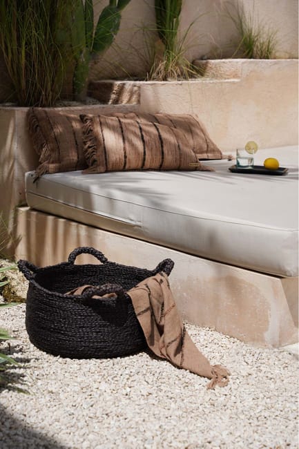 Tappeto geometrico cotone trapuntato con nappe 160 x 230 cm beige e nero Eldes Tappeto geometrico cotone trapuntato con nappe 160 x 230 cm beige e nero Eldes