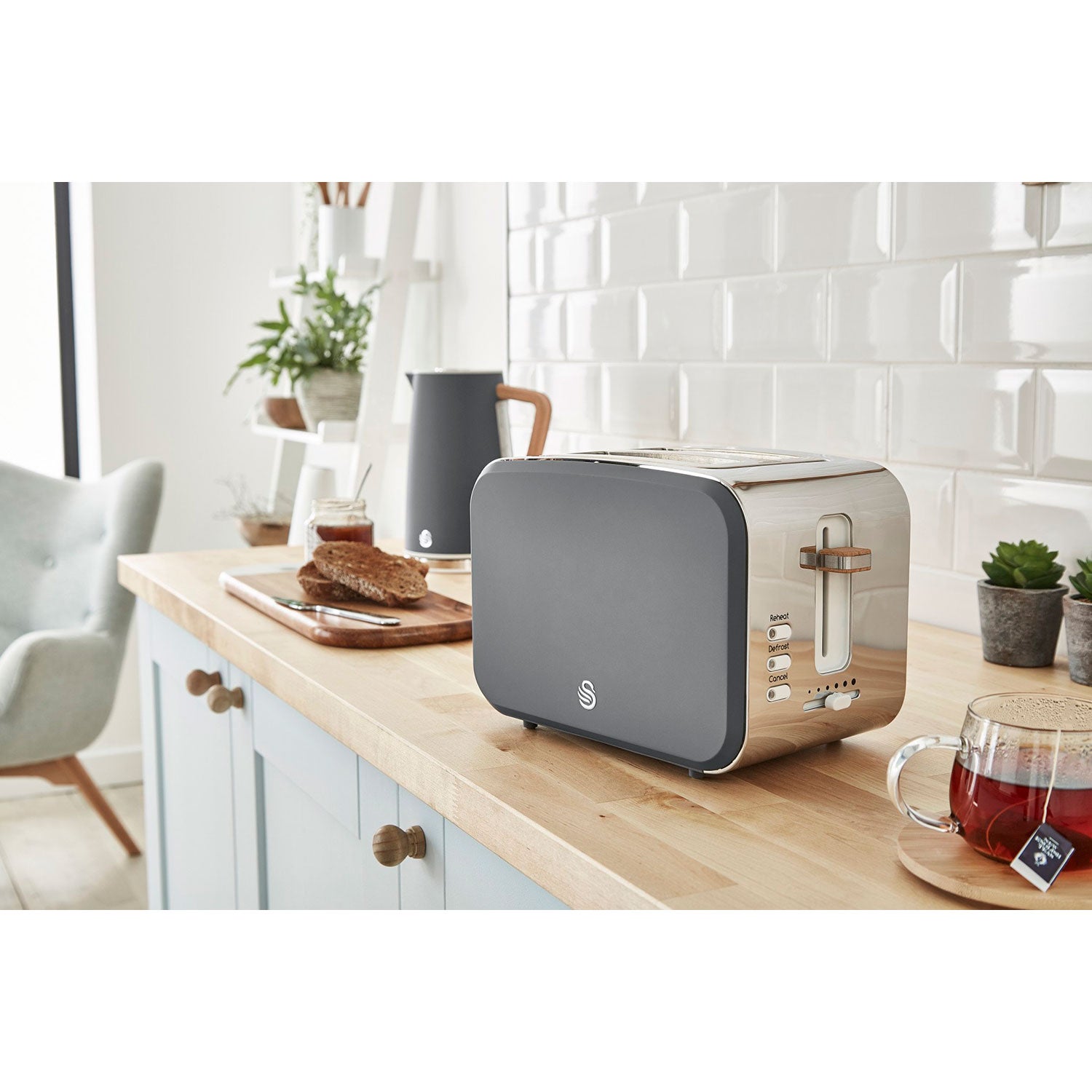 Set Petit-déjeuner Swan Nordic Bleu - Bouilloire 1,7L + Grille-pain 2 Tranches - 2200W