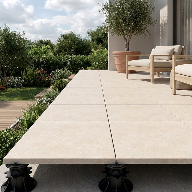 Dalle extérieur sur plots Rio 2.0 beige R11 60x60 cm - Réflex Boutique