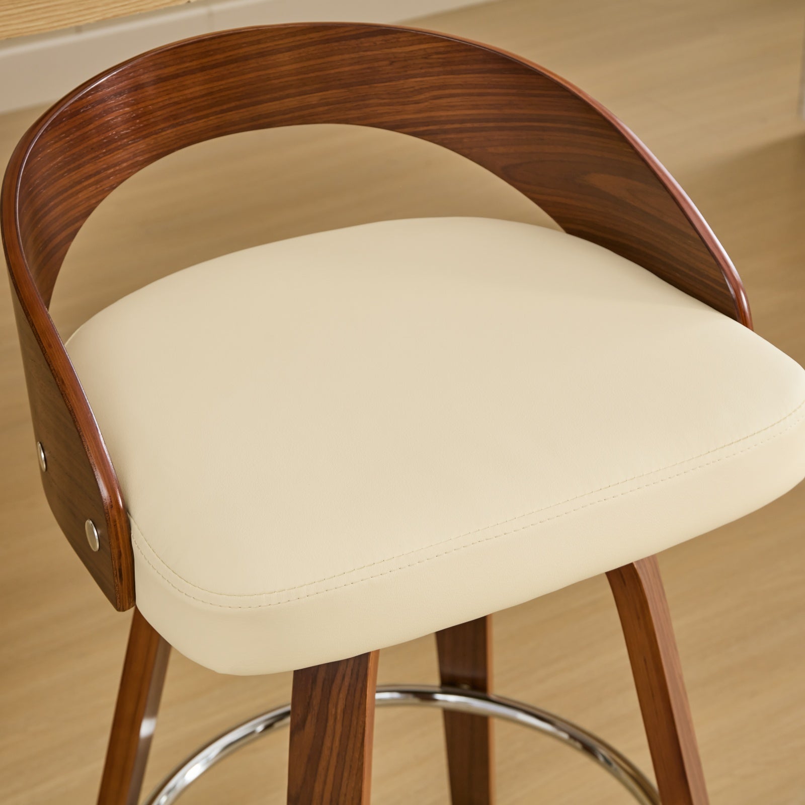 Lot de 2 chaise de bar Pivotants Hauteur Standard 63 cm, Dossier Bas en Bois Teinté Noyer, Tabouret de bar avec Assise en Noir Simili-Cuir Confortable - 3
