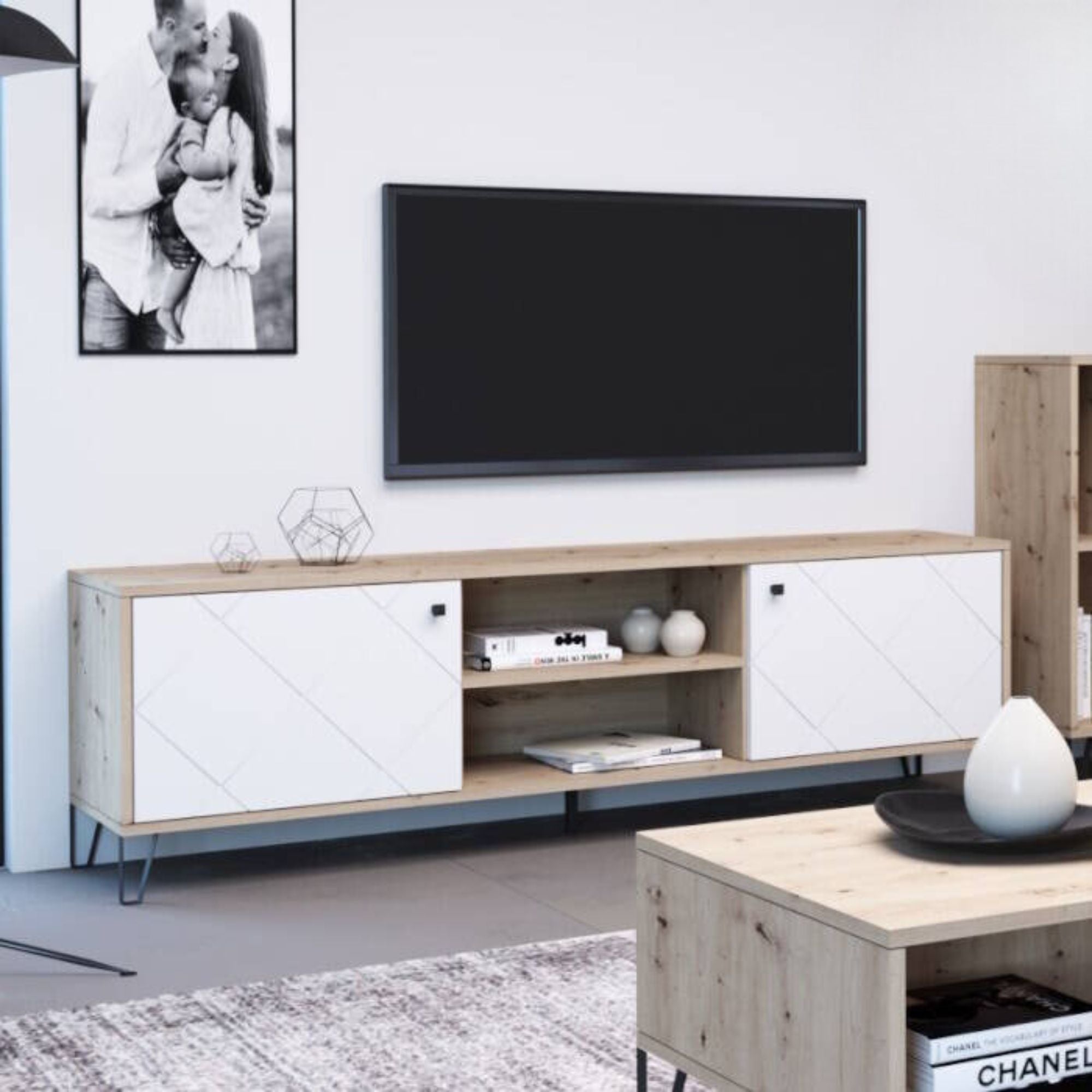 Móvel TV moderno – 2 portas e relevos, laminado sintético e MDF, carvalho Artisan e branco mate, 183,4 x 40 x 55,2 cm