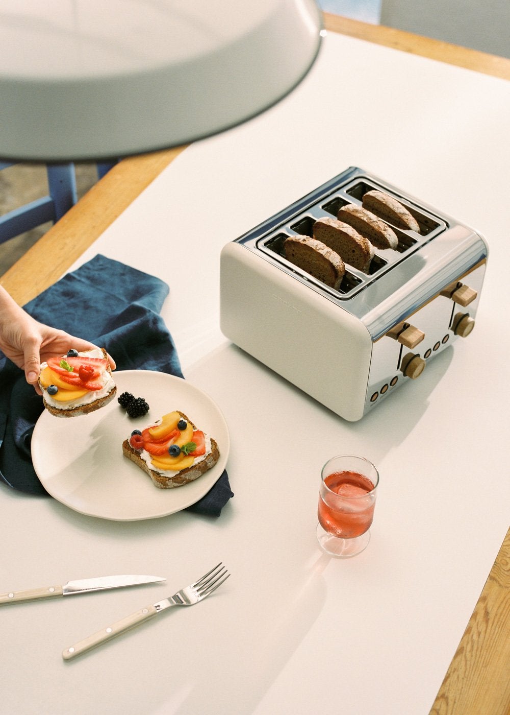 CREATE - TOAST RETRO - Toster do dużych kromek pieczywa - Blanc cassé