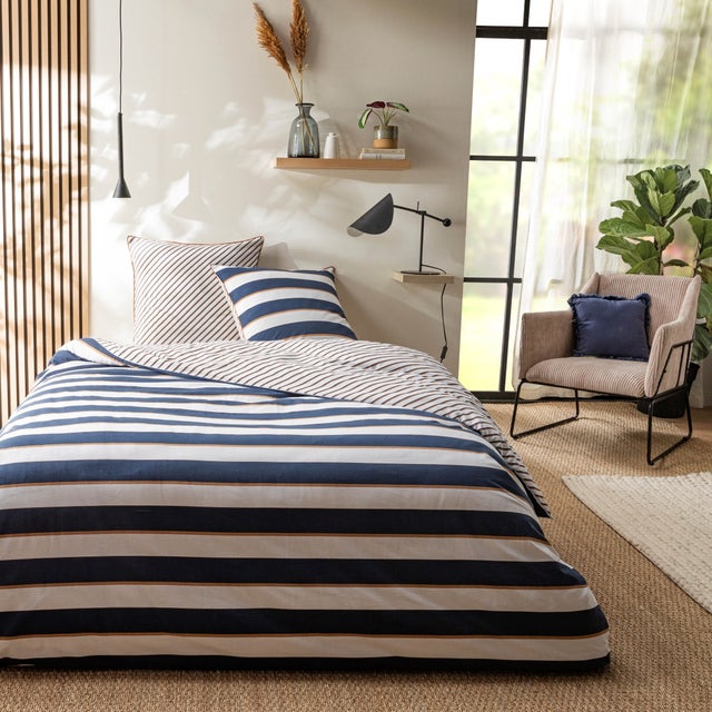 Parure de lit 2 personnes à rayures réversible 260x240cm