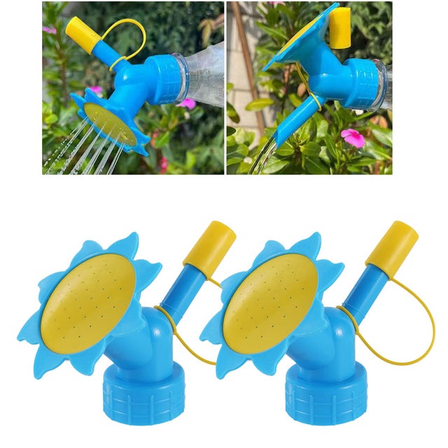 Gnomo Della Figurina Con Un Annaffiatoio Per Innaffiare I Fiori