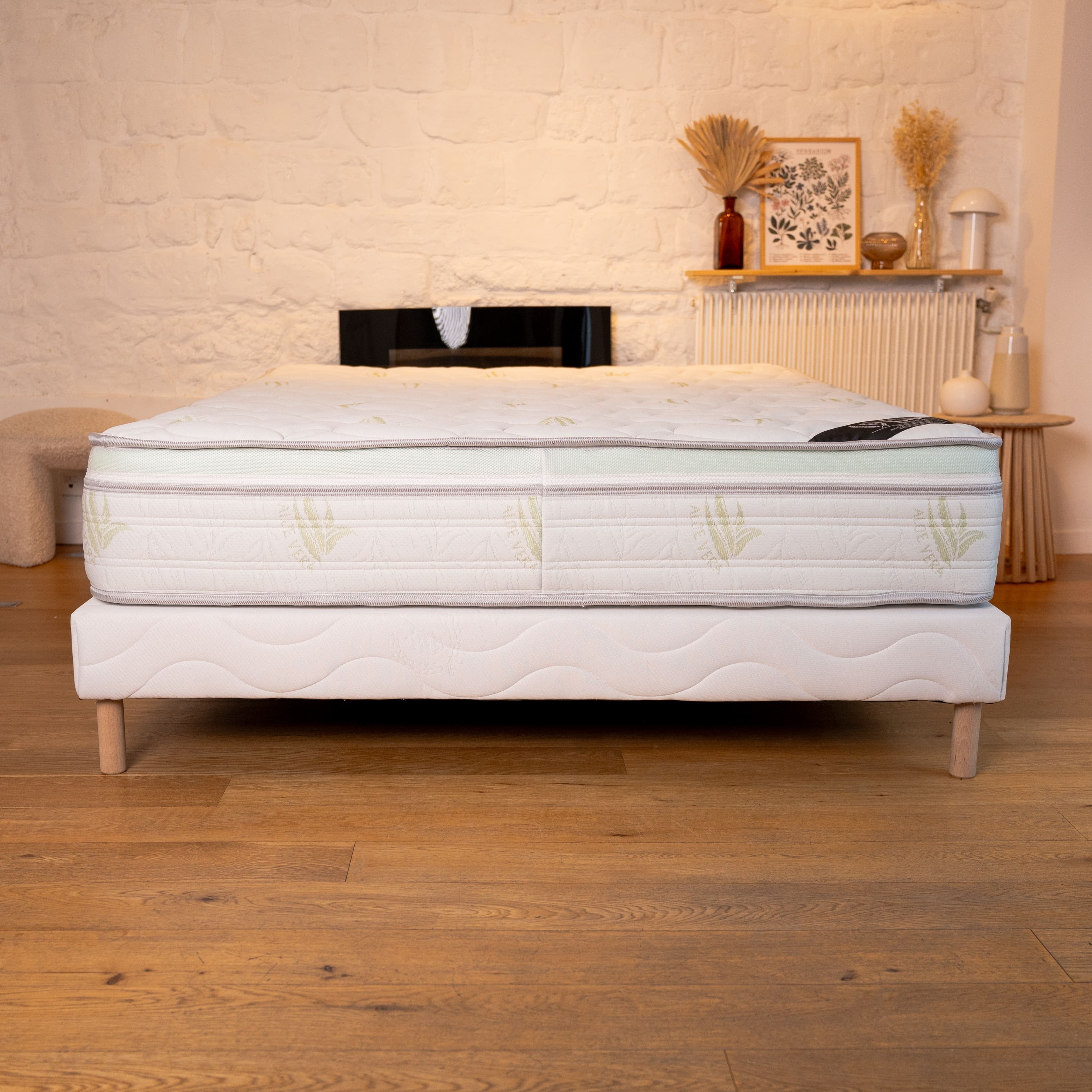 Matelas Aloe Vera 200x200 cm Hauteur 27 cm Mousse à Mémoire de Forme Infusée Aloe Vera Double Face Soutien mi-ferme - 7