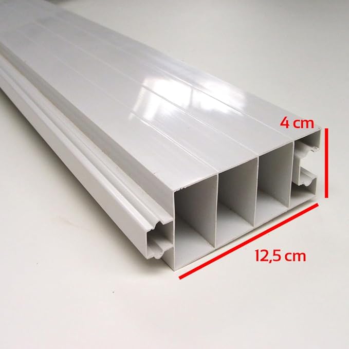 Pannelli divisori in PVC (mt 1 x 2,2 H) disponibili in H 220/300. Prezzo pannelli €75/m² N.B: Per gli accessori di complemento vai a Caratteristiche - 3