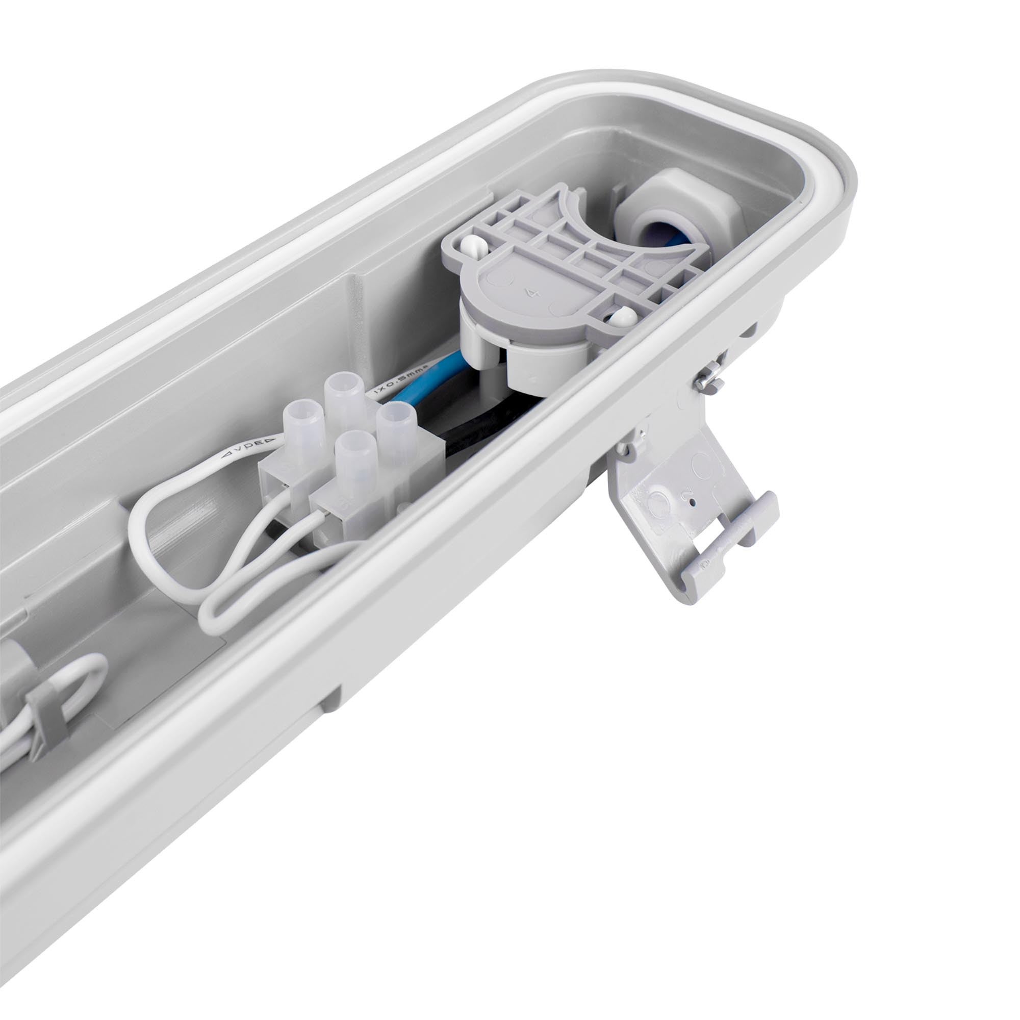 Kit Boîtier étanche 120cm + tube LED T8 18W - 6000K - 4