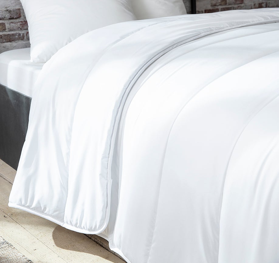 Couette tempérée 240 x 260 cm polyester blanc - 3