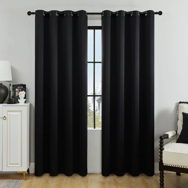 Eurofirany Logan Tenda Oscurante In Raso - 135x270 Cm, Colore Nero, 100% Poliestere