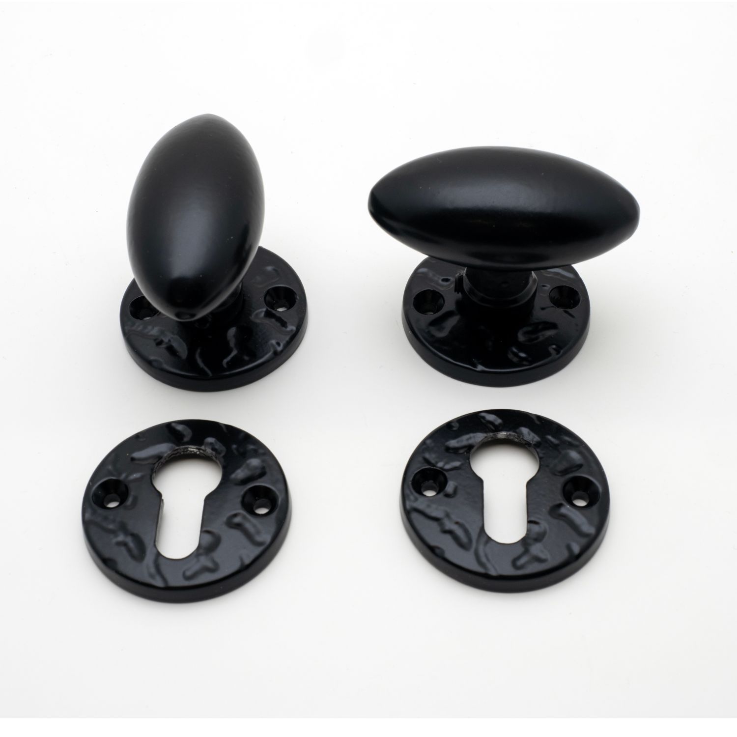 Poignée de porte ovale alu noir sur rosace avec trou cylindre. | Leroy ...