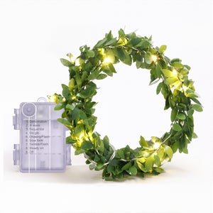 Catena Luminosa A LED Con Fiori In Rattan – 2 Metri, 20 LED, Bianco Caldo, Batteria