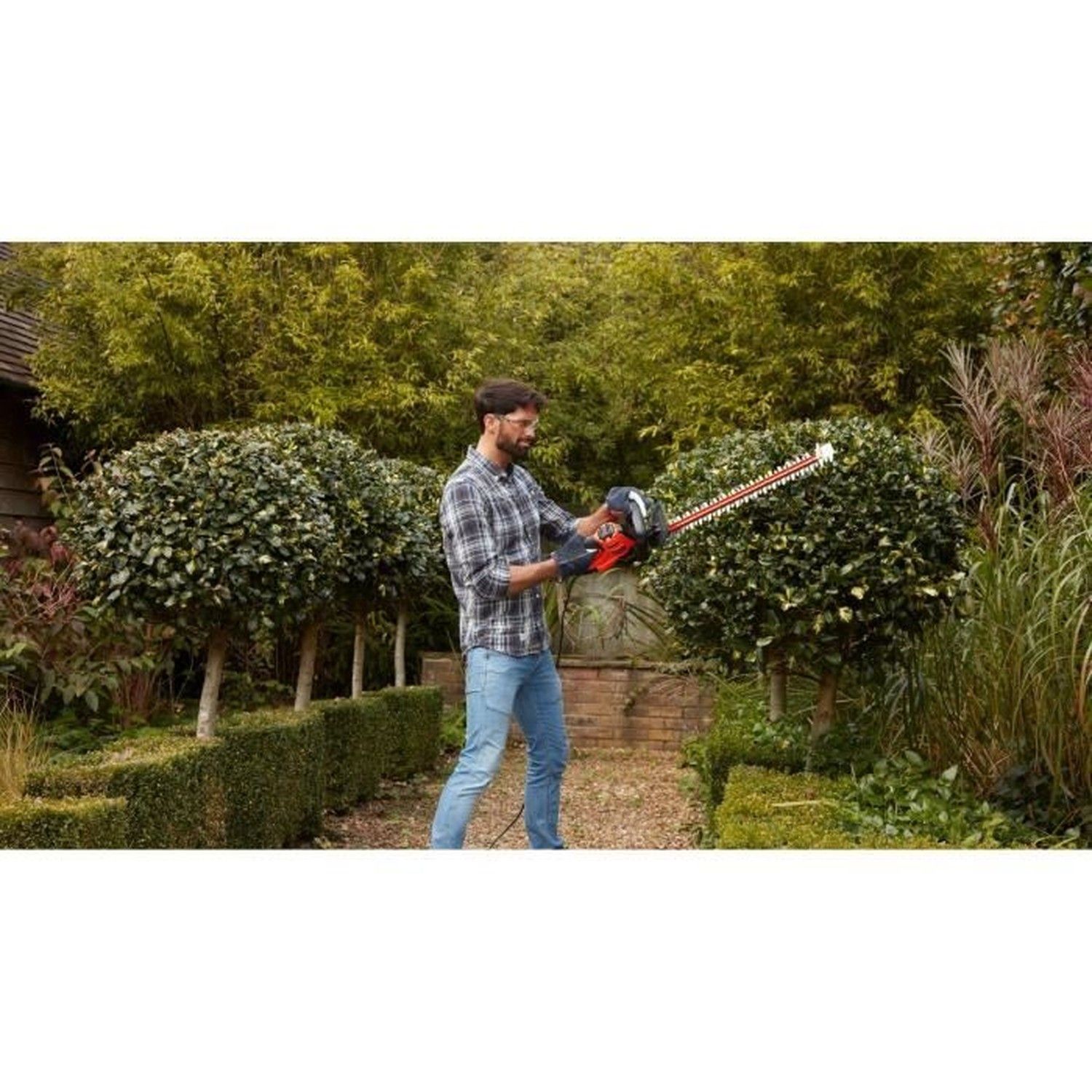 BLACK+DECKER Taille-Haies électrique filaire 550 W, lame 60 cm avec 2 Poignées et Garde BEHTS451-QS - 6