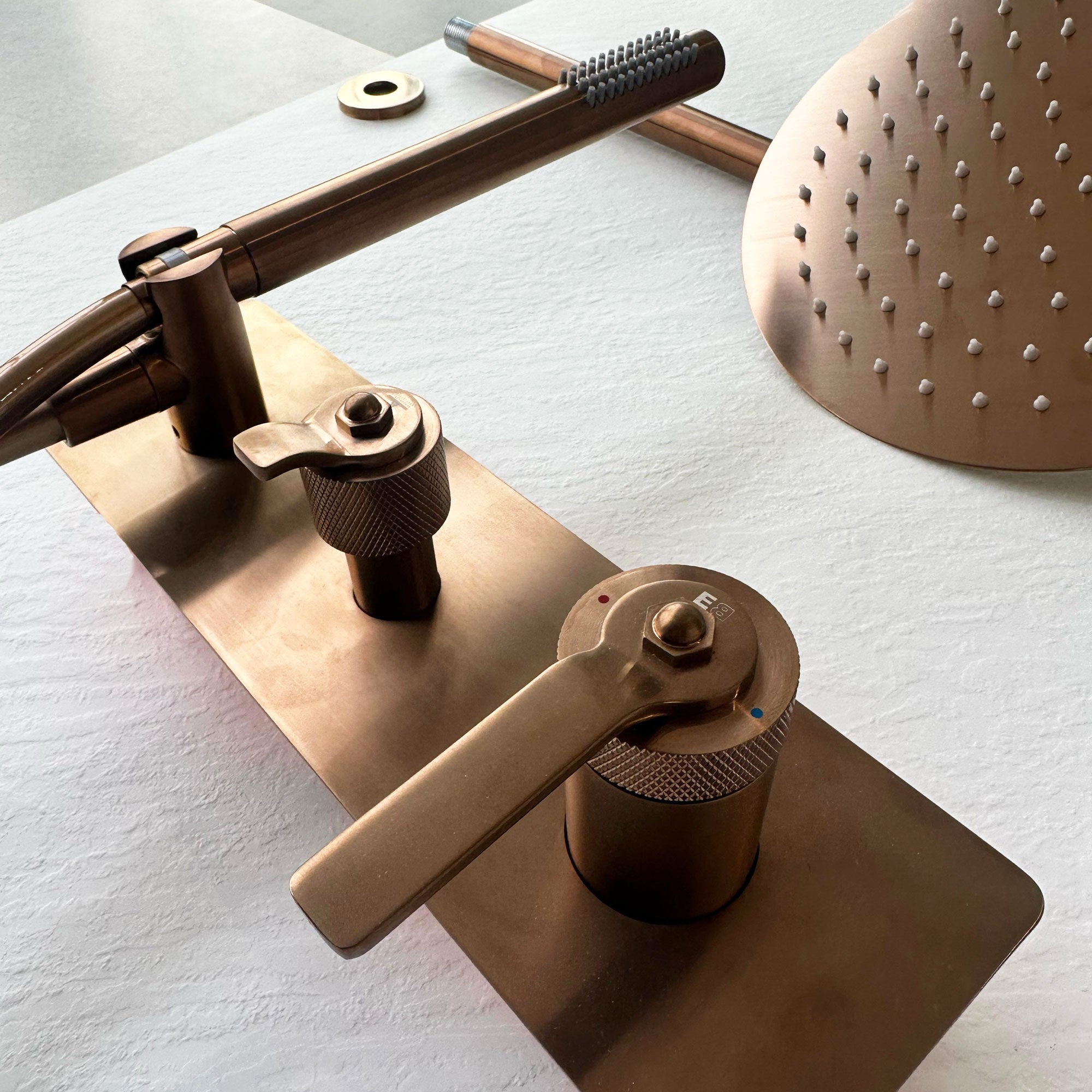 Molette colonne de douche encastrée mécanique cuivre brossé - 2