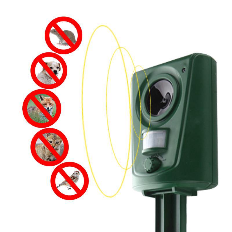 Spaventatore per gatti da giardino, spaventa gatti a ultrasuoni con rilevatore di movimento, 2 modalità a ultrasuoni e flash possono essere automaticamente allontanati animali, repellente per gatti