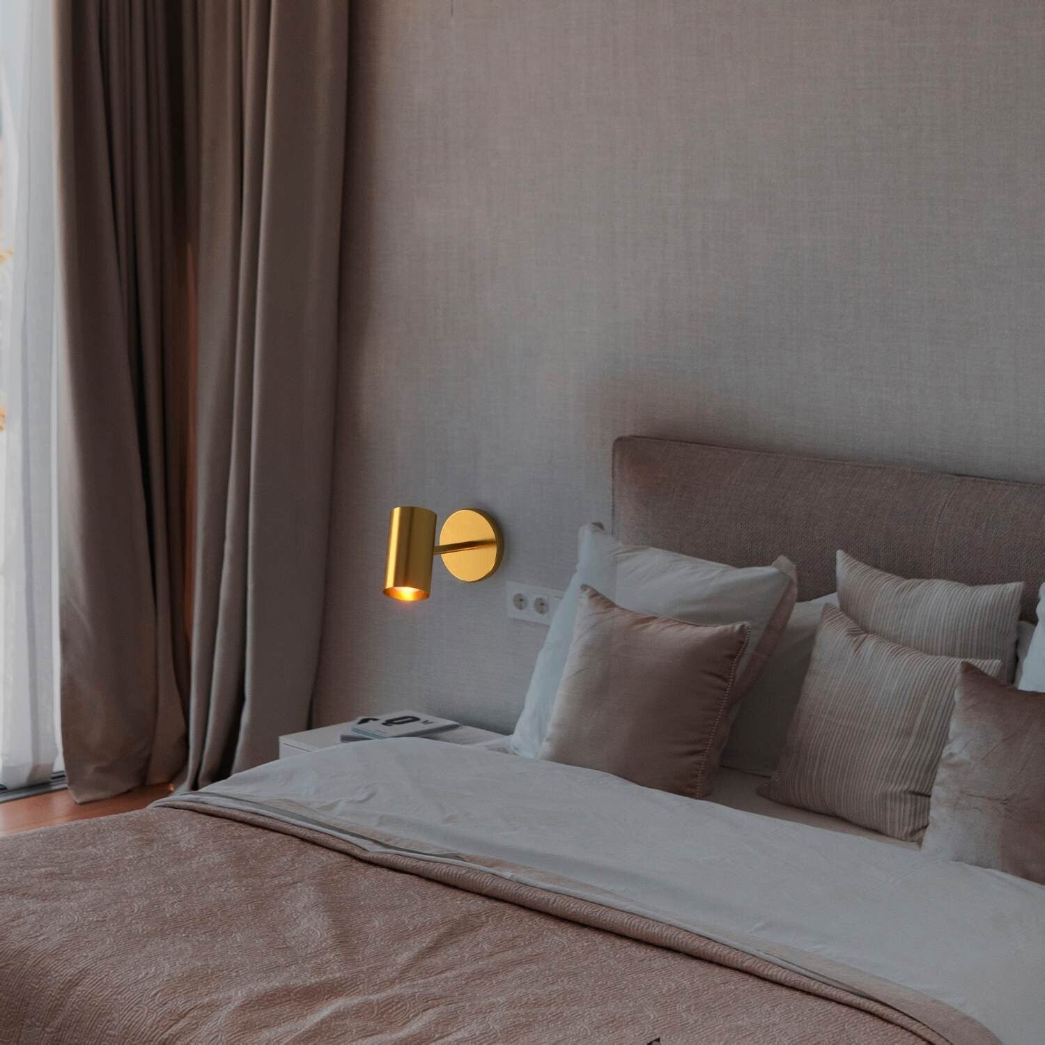 Aplique de pared interior orientable 