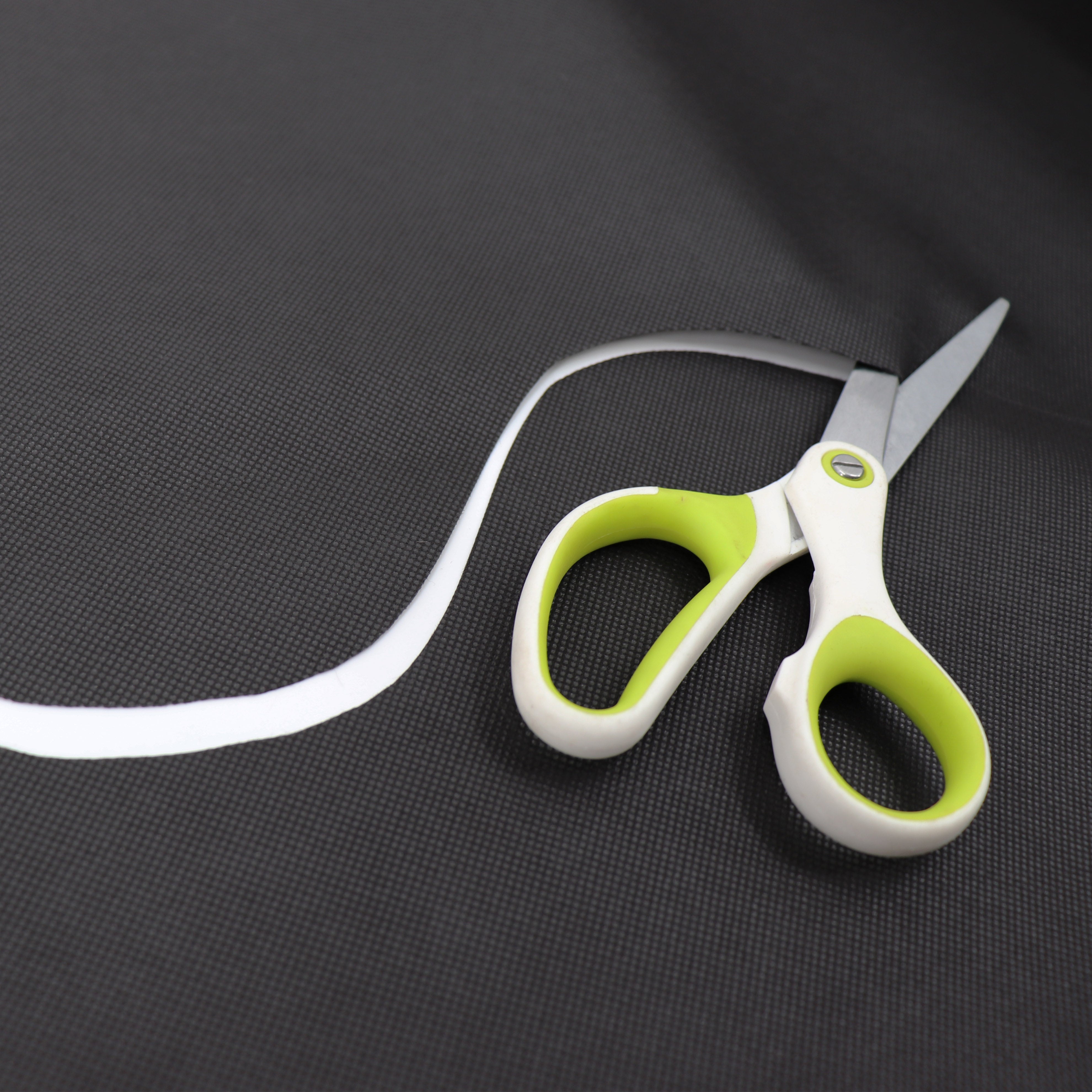 Folia ściółkująca 56 m², filc ściółkujący do zwalczania chwastów, tkanina ściółkująca, włóknina 60 g, szerokość 1,6 m