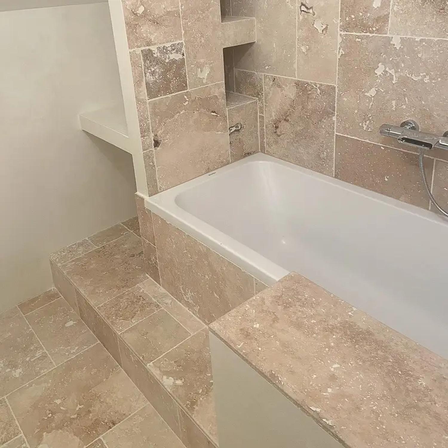 Carrelage en travertin deuxième choix - Opus : 4 formats, 1,2 cm - Vendu en lot de 0.74 m² - 3