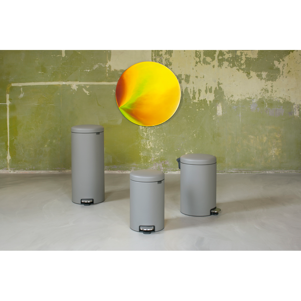 Brabantia NewIcon Balde de Pedal, 30 litros, Fecho Suave, Balde Interior Plástico - Mineral Concrete Grey - 6