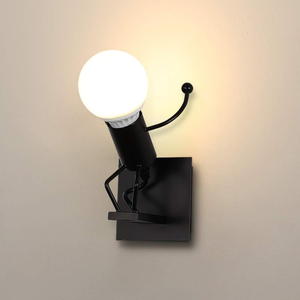 Nowoczesna lampa ścienna LED do wnętrz, żarówka E27 w stylu vintage, metalowa, do salonu, sypialni, przedpokoju, klatki schodowej lub korytarza.