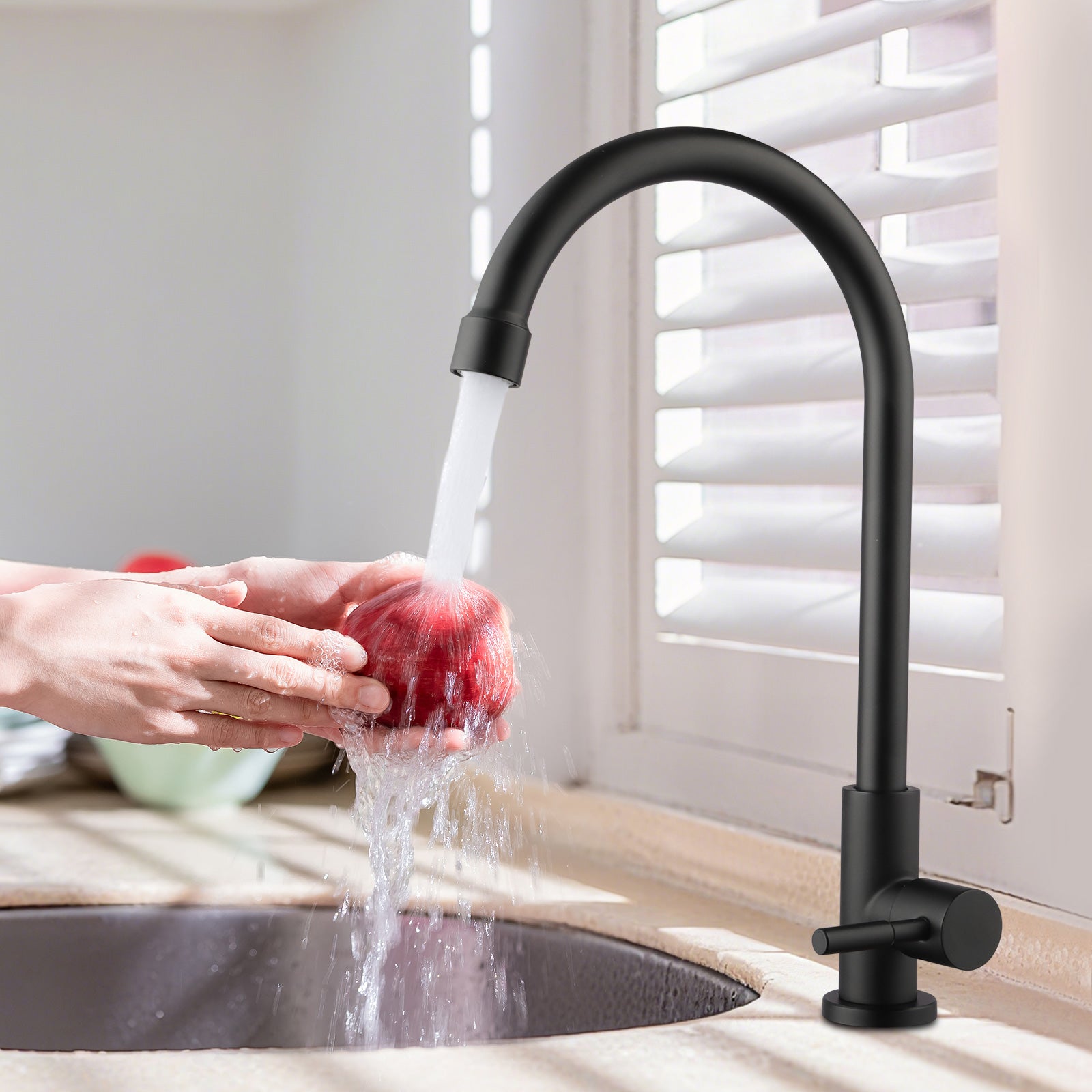 LOVHAUS Bateria kuchenna do zimnej wody, obrotowa w zakresie 360° bateria kuchenna, bateria mieszająca do kuchni, czarna