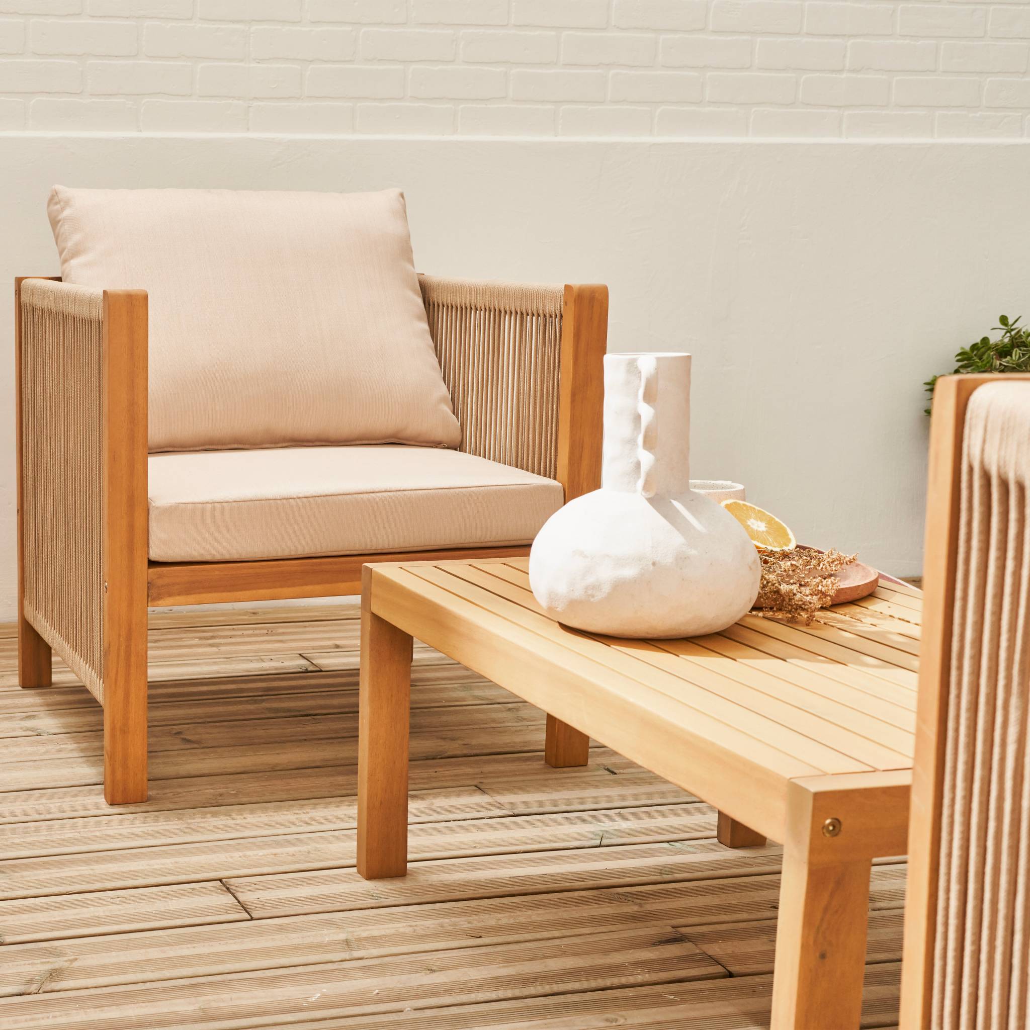 Salon de jardin ALCIRA 4 places en bois d'acacia et cordes beiges et coussins beiges. 1 canapé 2 pl + 2 fauteuils + 1 - 8