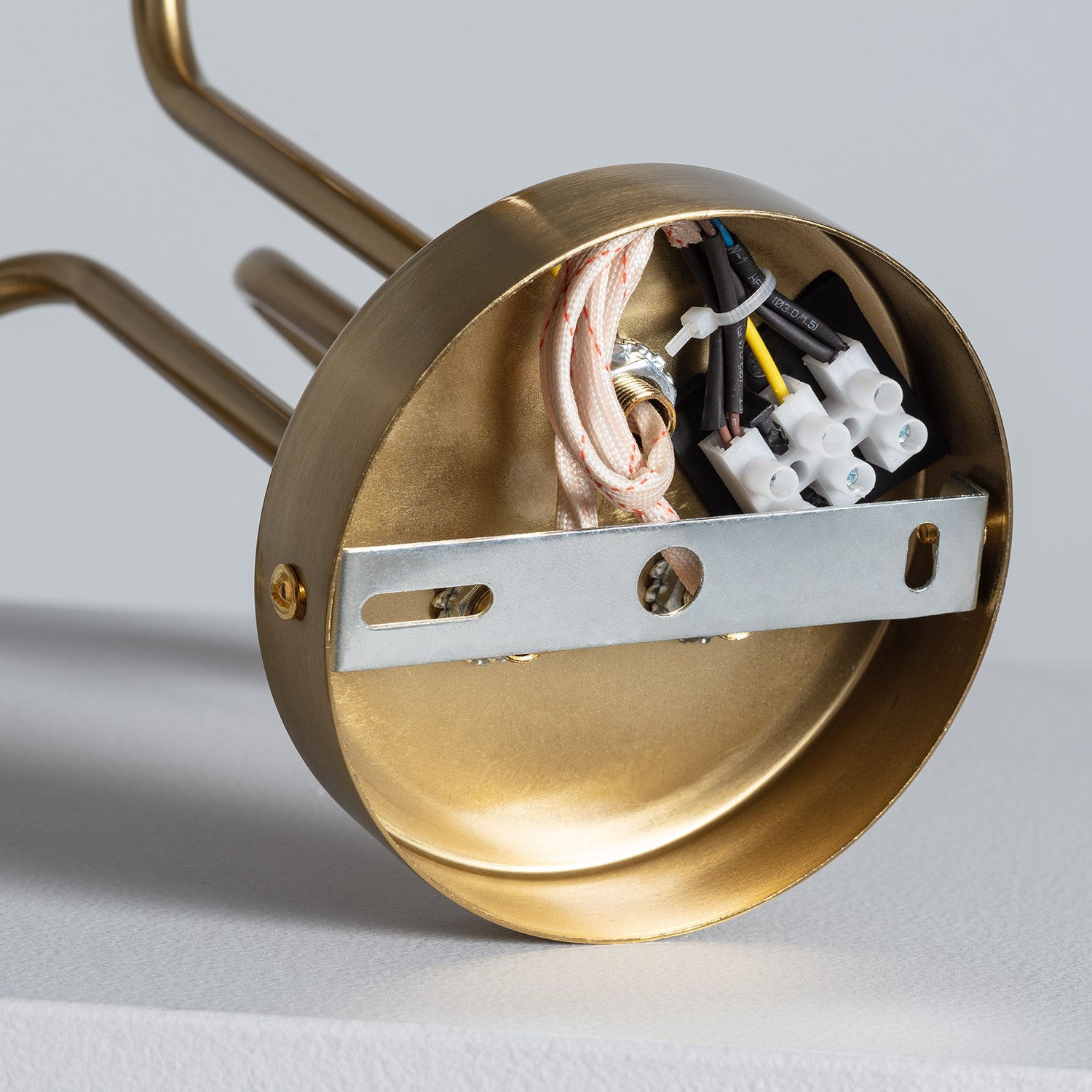 Plafonnier Moonlight Brass | Métal et Verre | 3 Spots pour Ampoules E27 | Installation Intérieure IP20 | Design Élégant pour Salon - 5