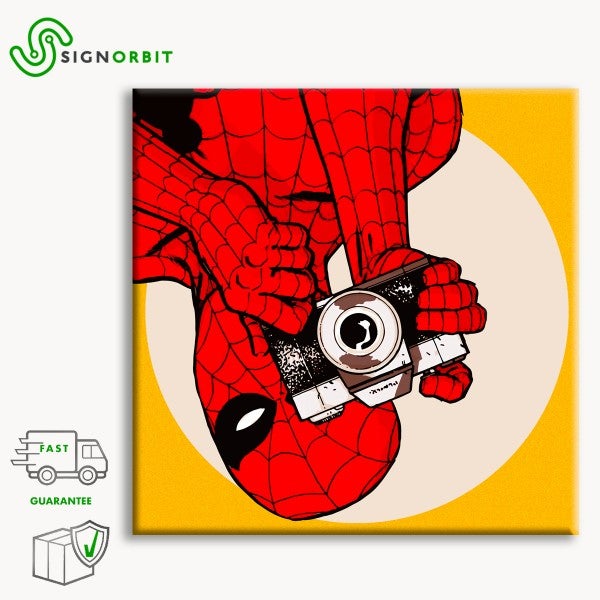 Spider-Man robi zdjęcie – wydruk na płótnie oprawiony w drewnianą ramę 80x80 cm
