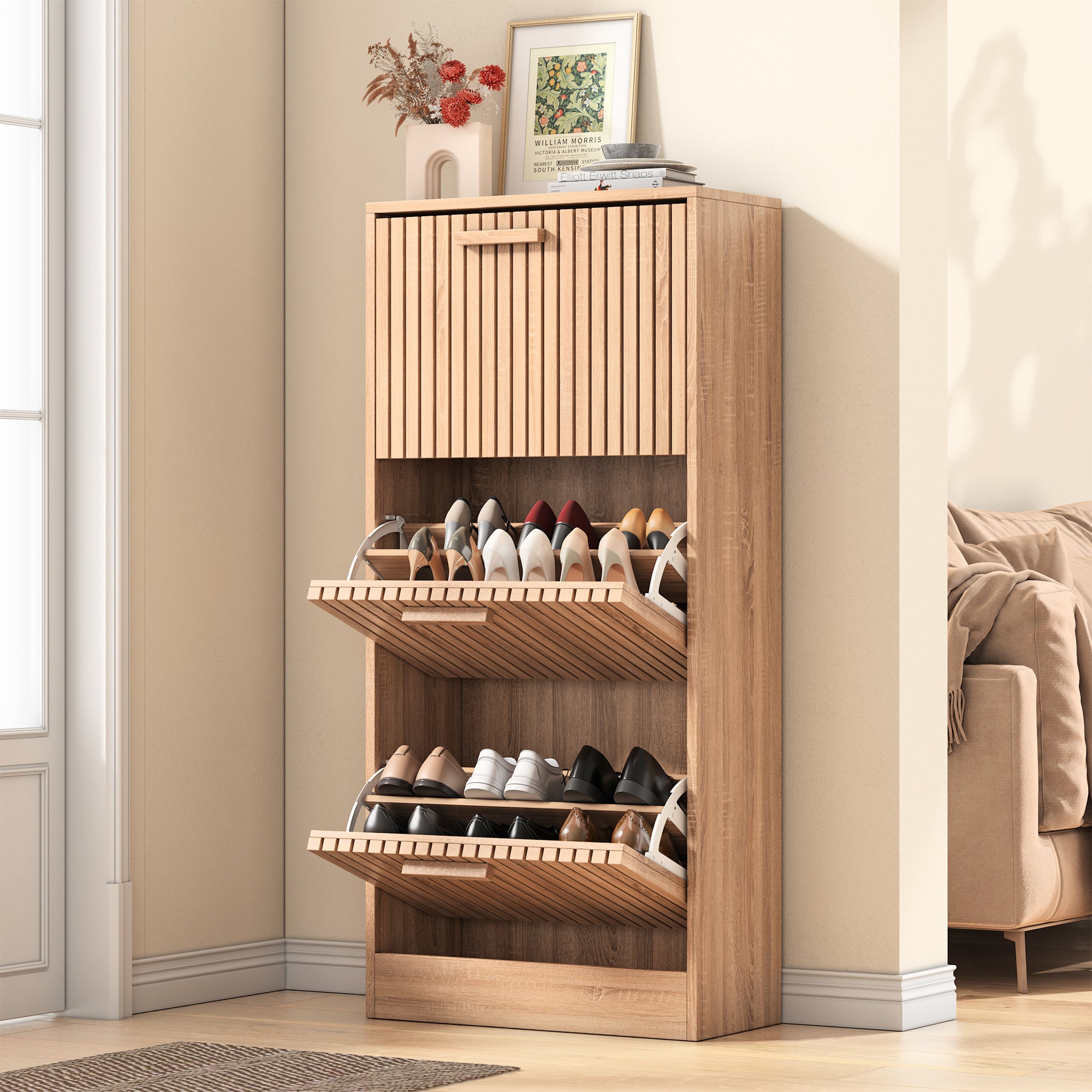 Meuble à chaussures aspect bois, 3 portes abattantes, capacité maximale 18-21 paires, H.113 x l.60 x P.24 cm - coloris bois naturel - 3