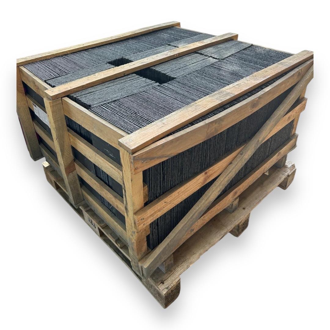 Palette 46 m2 (460 pièces) de dalles ardoise noire 40X25 cm + une boite de crochets - 9