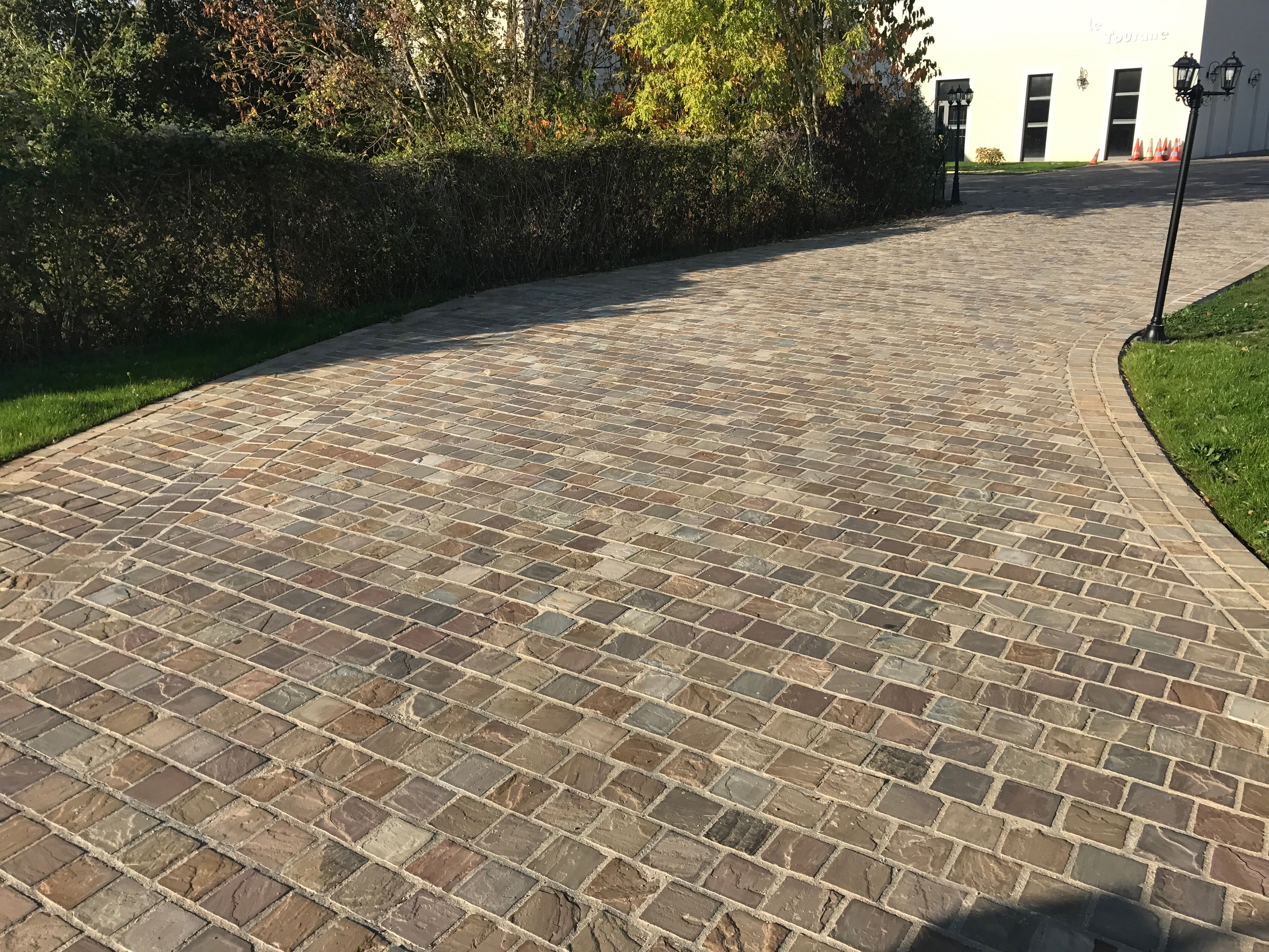 Pavé Pierre Kandla multicolore, 14X14X5/7cm vendu en palette complète (11,5 M2) soit 46,35€/m2, LIVRAISON PREMIUM CHARIOT EMBARQUÉ - 3