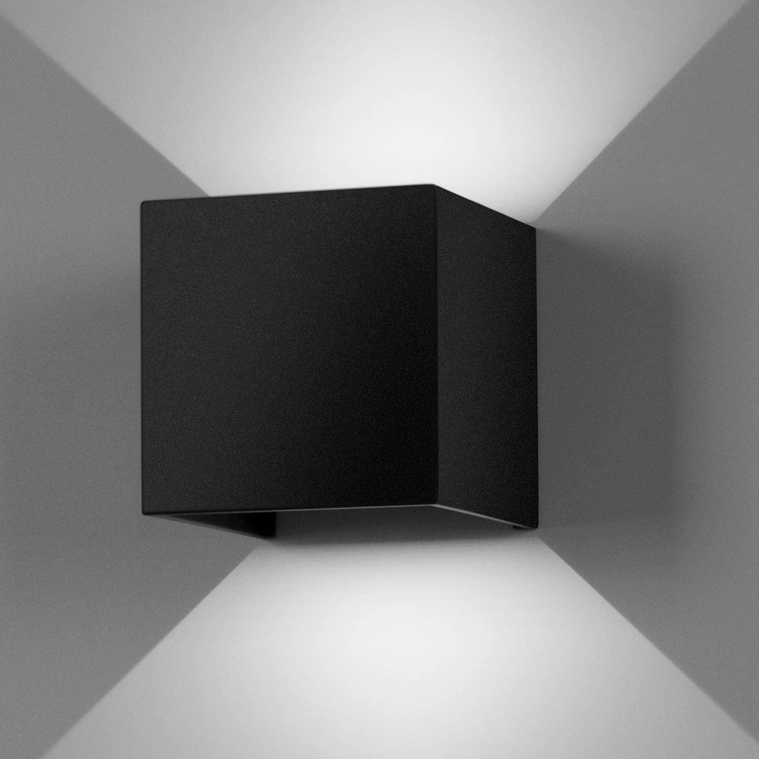 Kinkiet LED 12W, czarny kinkiet wewnętrzny 6500K, regulowany kąt świecenia, aluminiowa obudowa, wodoodporność IP65