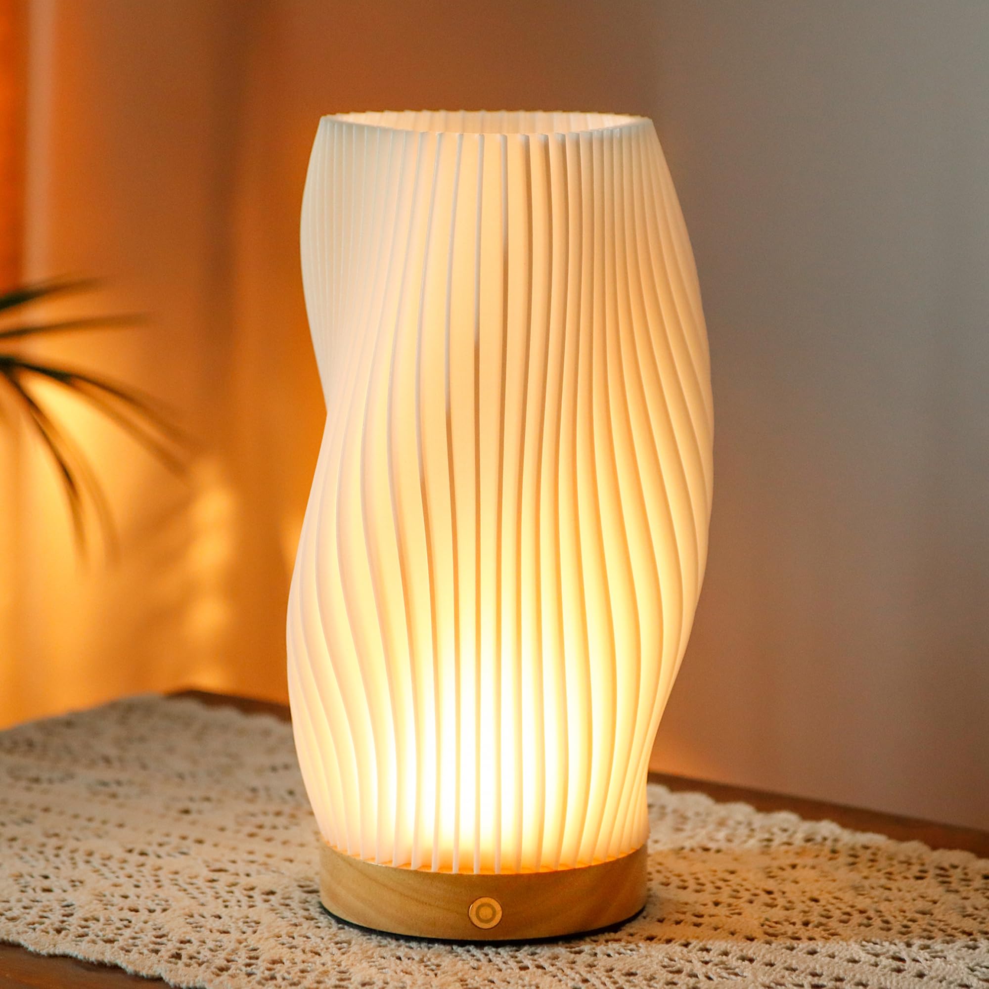 Ściemnialna dotykowa lampa stołowa 3-kolorowe źródło światła Lampa nocna z ładowaniem Type-C z drewnianą podstawą do sypialni, salonu, wnętrz
