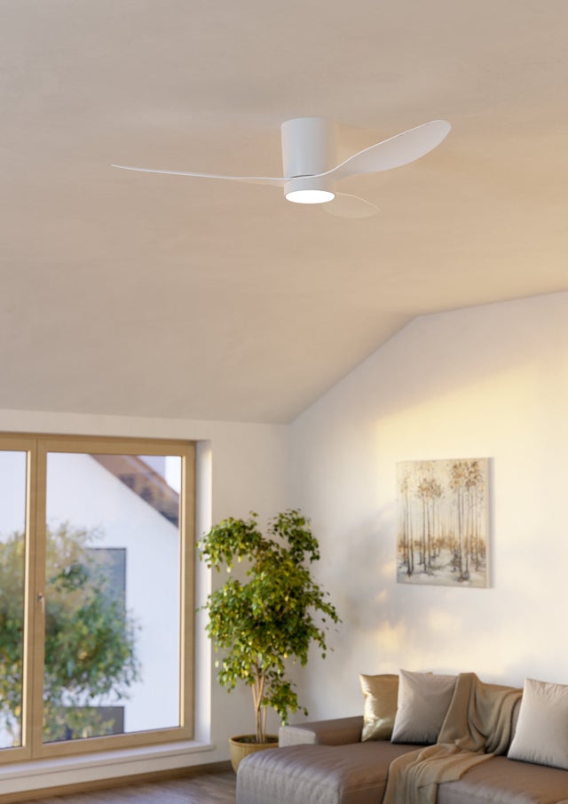 BARACARÈS ventilatore bianco moderno a pale, luce LED 2750 lm regolabile, motore silenzioso, 6 velocità, telecomando, Ø132 cm - EGLO