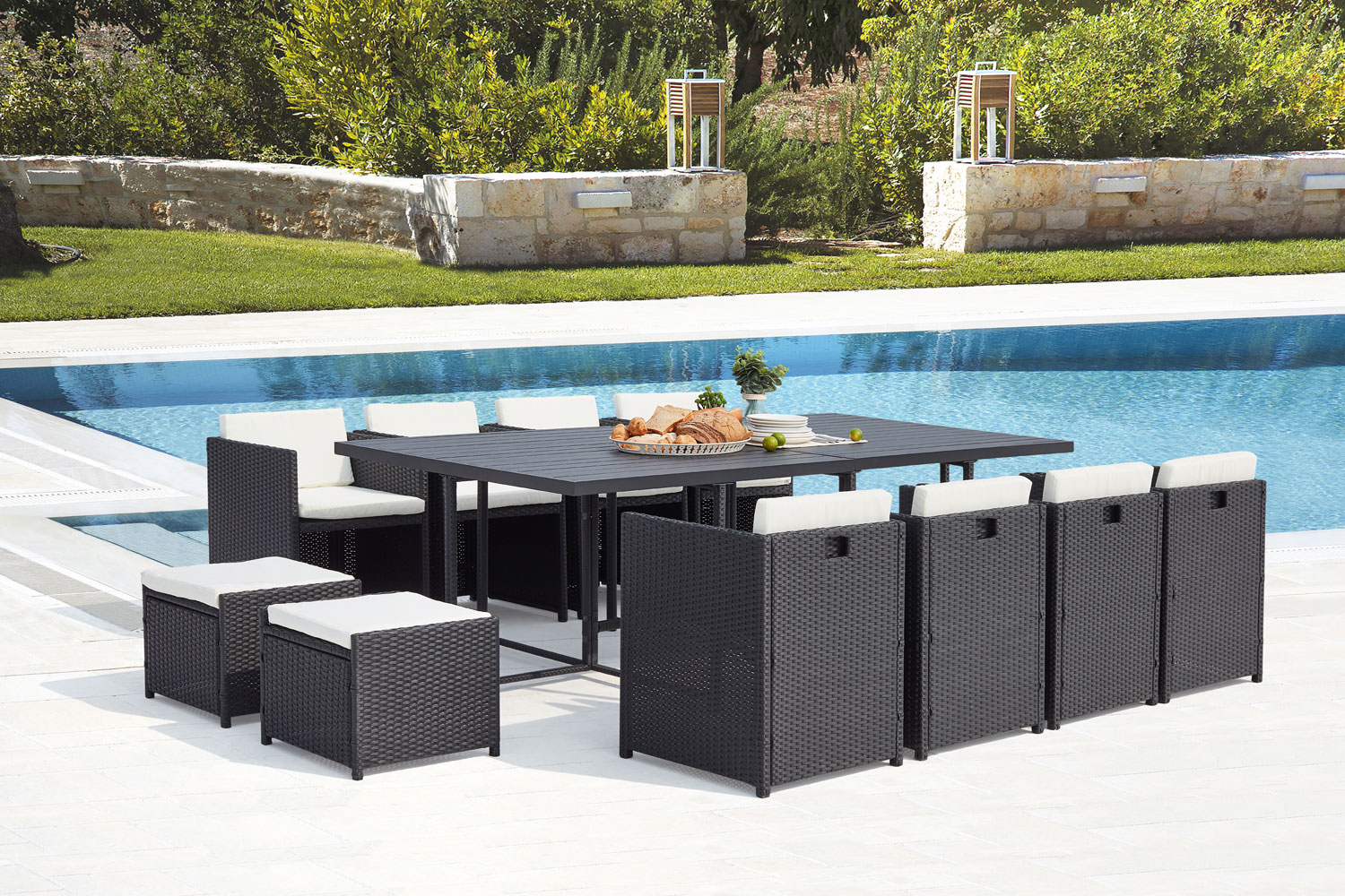 Salon de jardin encastrable 12 places en résine tressée et alu noir