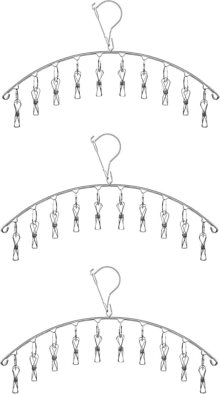 Zestaw 3 stalowych linek do wieszania ubrań z 10 klipsami do skarpetek, bielizny i drobnych przedmiotów.