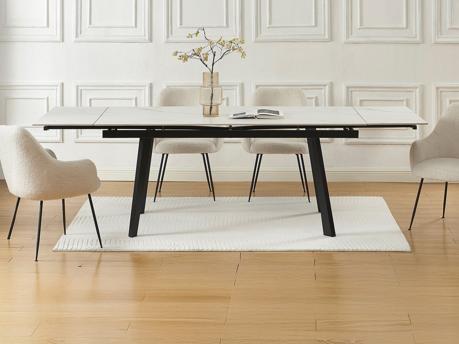 Stół do jadalni rozkładany dla 6 do 10 osób z ceramiki i metalu - Efekt białego marmuru i czarny - MARVENA
