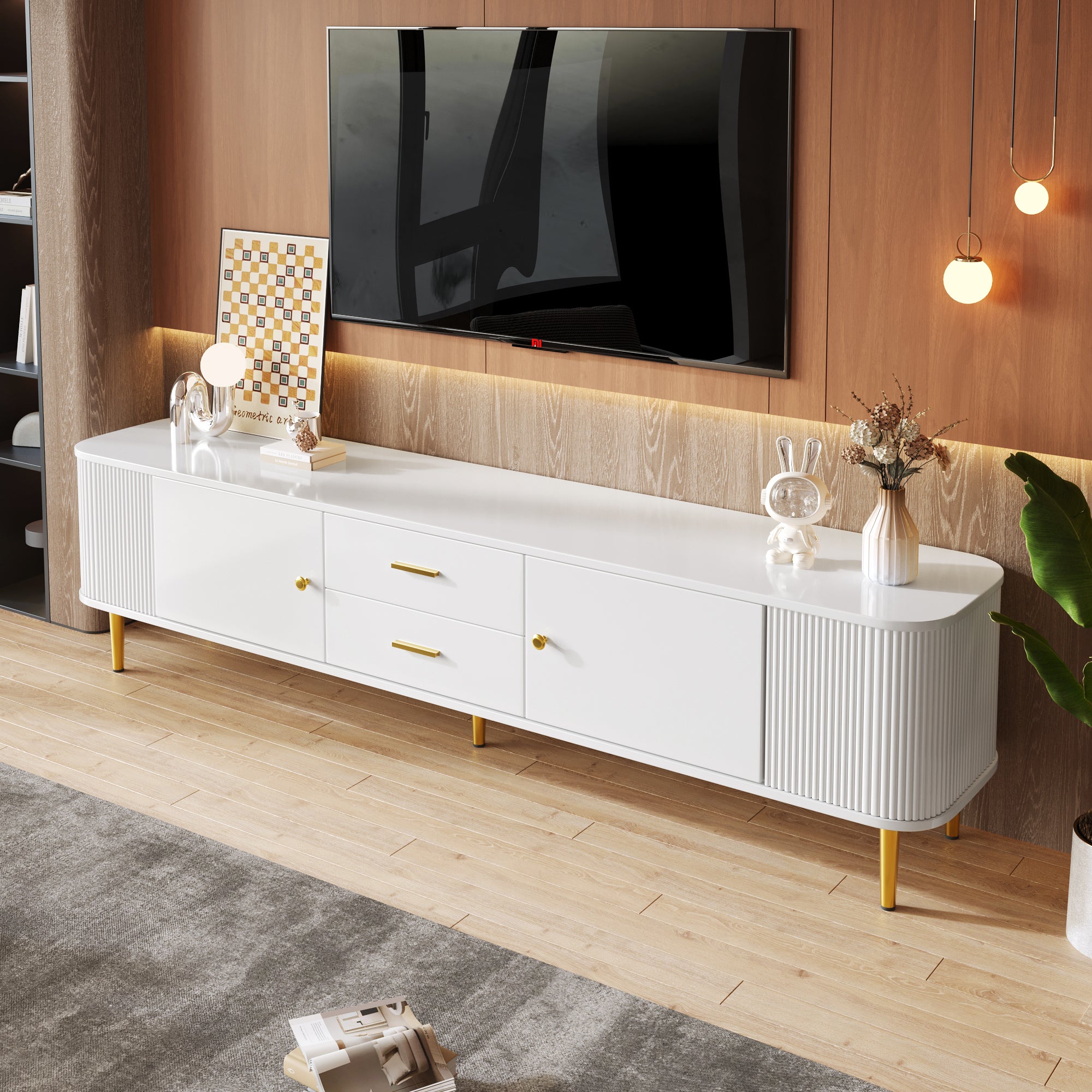 Móvel TV com 2 gavetas e 2 portas - 170 x 34 x 45 cm - Madeira MDF - Puxadores e pés dourados - Branco - 7