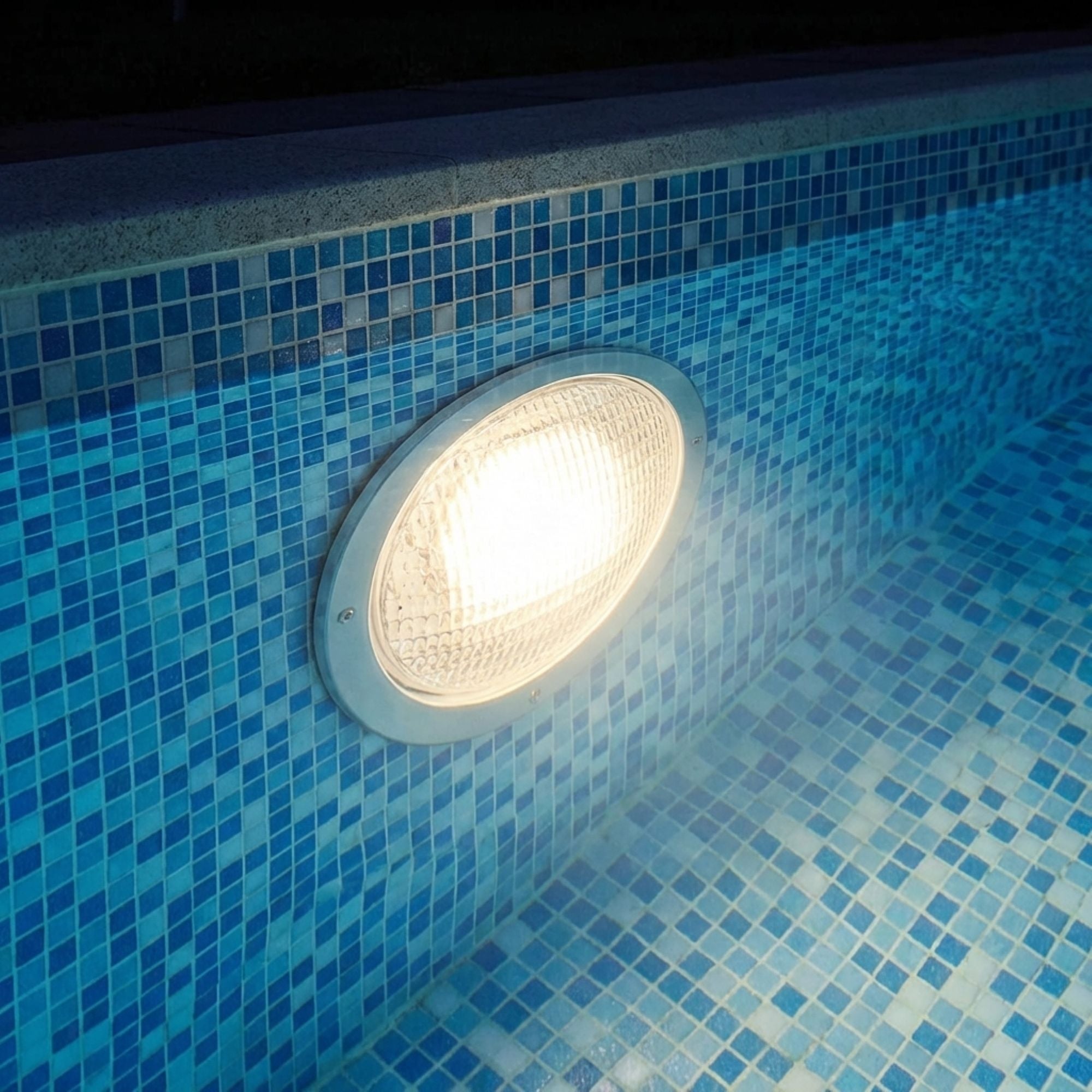 Lampadina LED per piscina PAR56 12V AC - 24W - IP68 - Bianco Caldo - 2