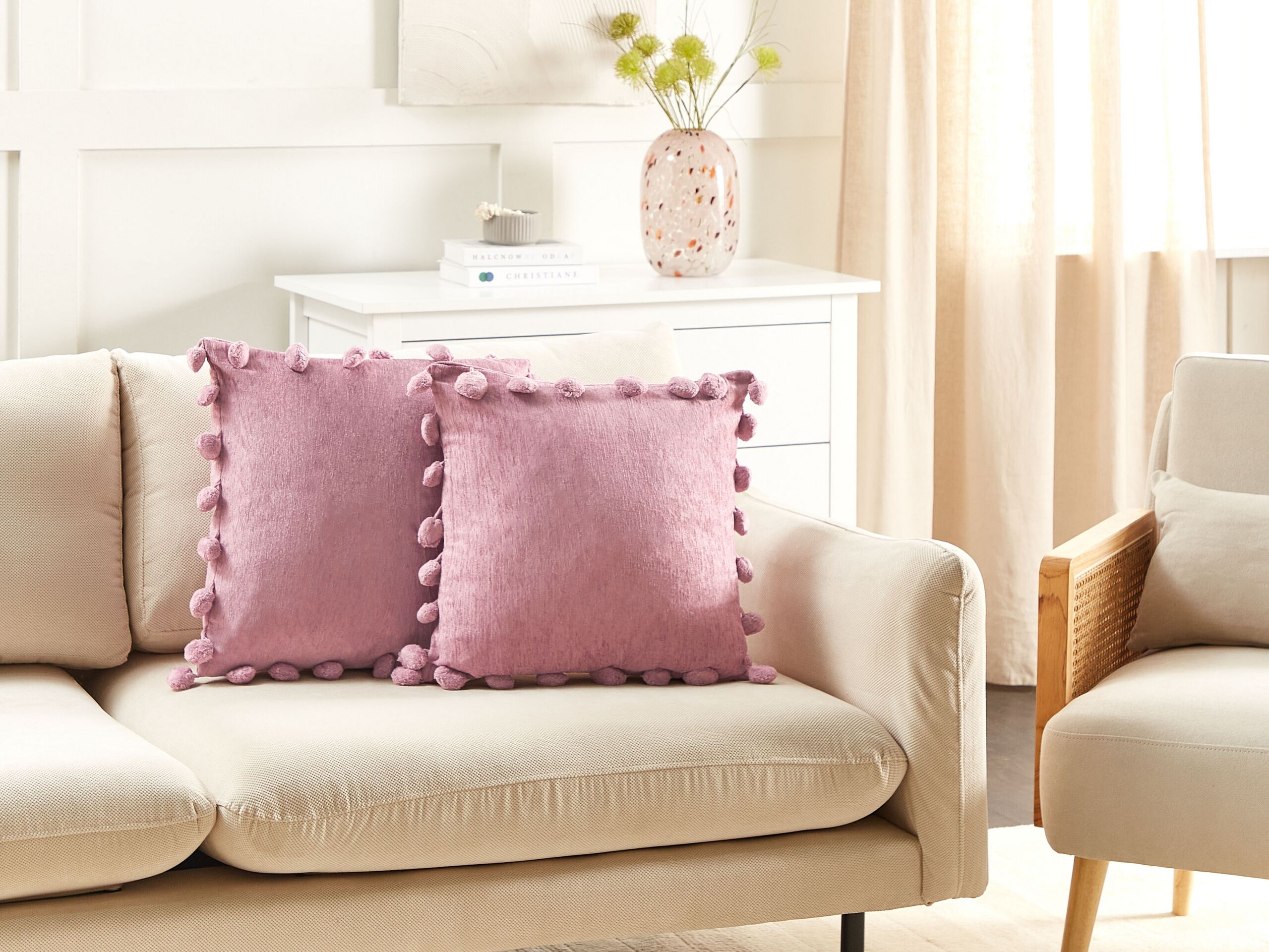 Beliani conjunto de 2 cojines decorativos jasmine 45 x 45 cm rosa liso