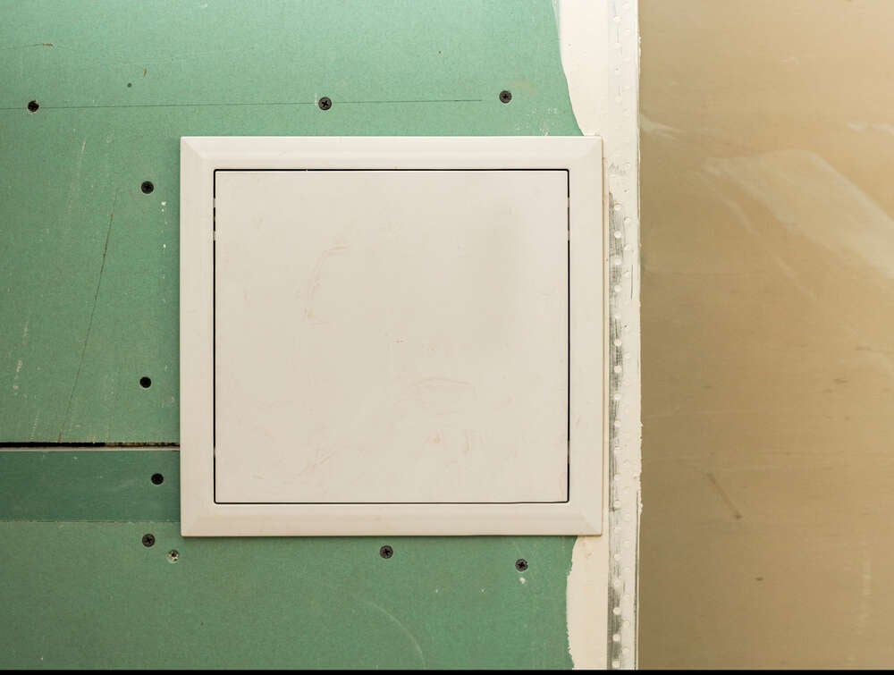 Trappe de visite métal laquée à fermeture invisible pousser lacher 300 x 300 - 2