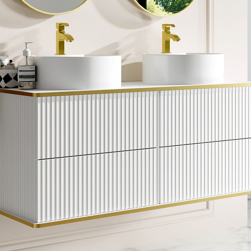 Szafka łazienkowa wisząca ryflowana ze złotą listwą i dwoma okrągłymi umywalkami nablatowymi - Biały - 120 cm - KELIZA