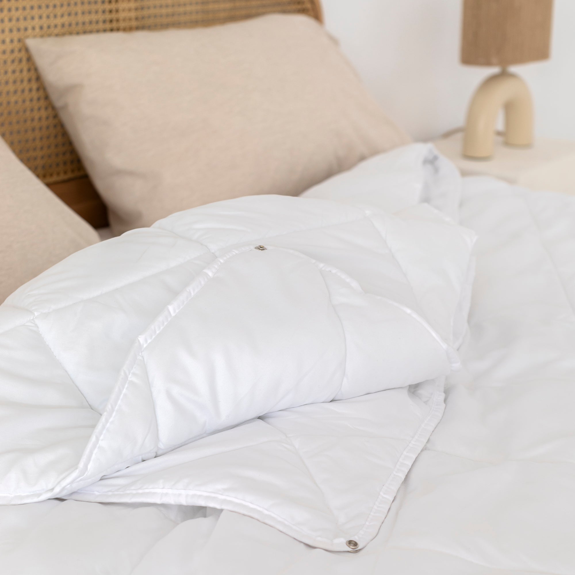 Basic Couette toutes saisons 120 + 250 gr 140x200 cm (Lit 80/90) - 7