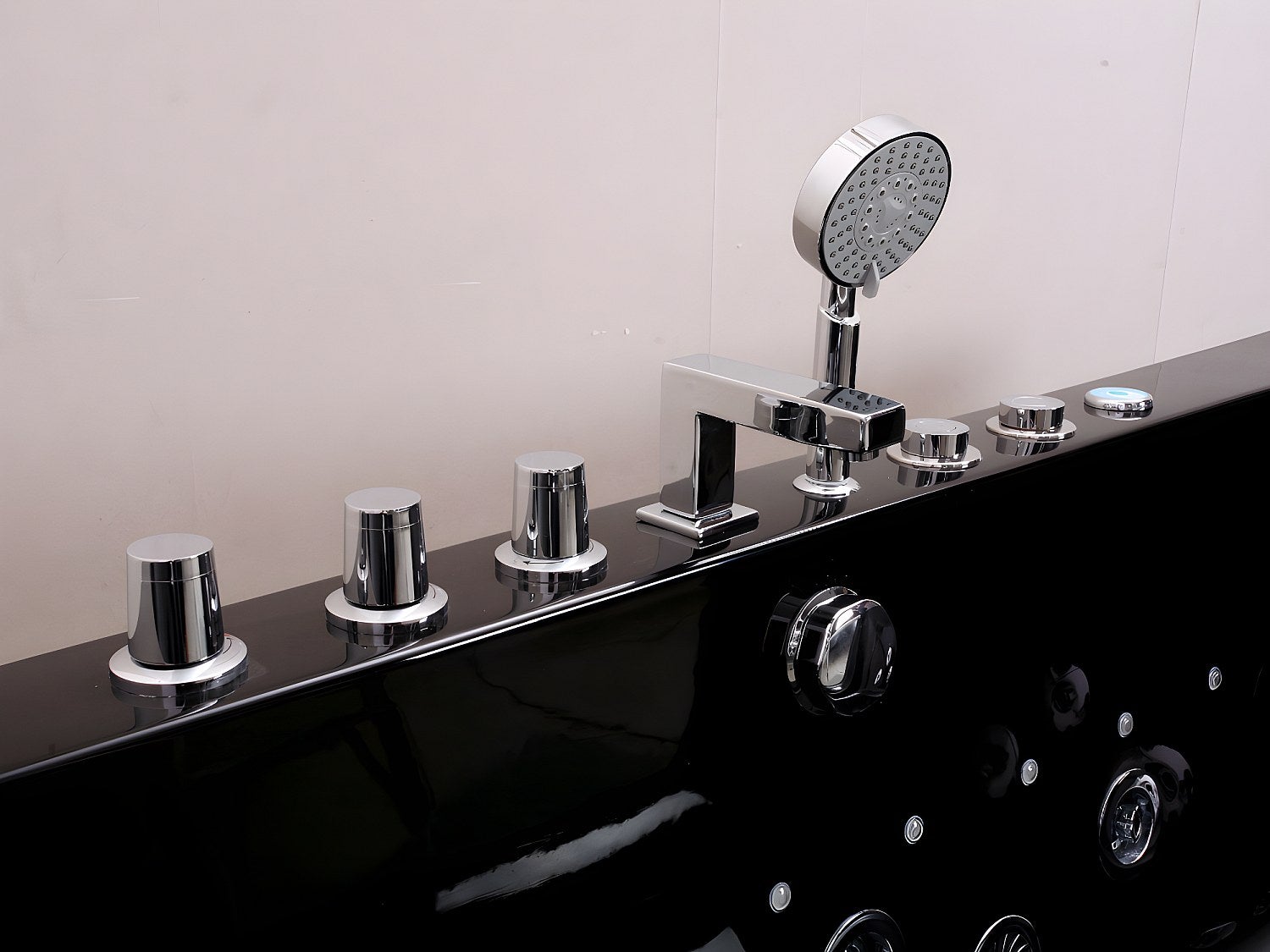 Baignoire balnéo vitrée semi-îlot à leds DYONA - 1 place - 260L - 170*85*58cm - Noir brillant - 7