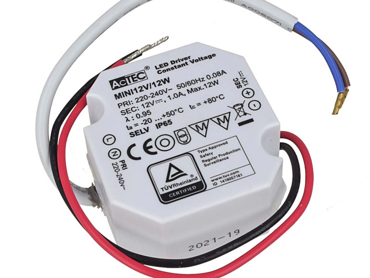 Alimentatore 12V Stagno IP67 1.5A 18W Per Videosorveglianza Cablato Pe Pozzetto 503 Alimentatore 12V Stagno IP67 1.5A 18W Per Videosorveglianza Cablato Pe Pozzetto 503