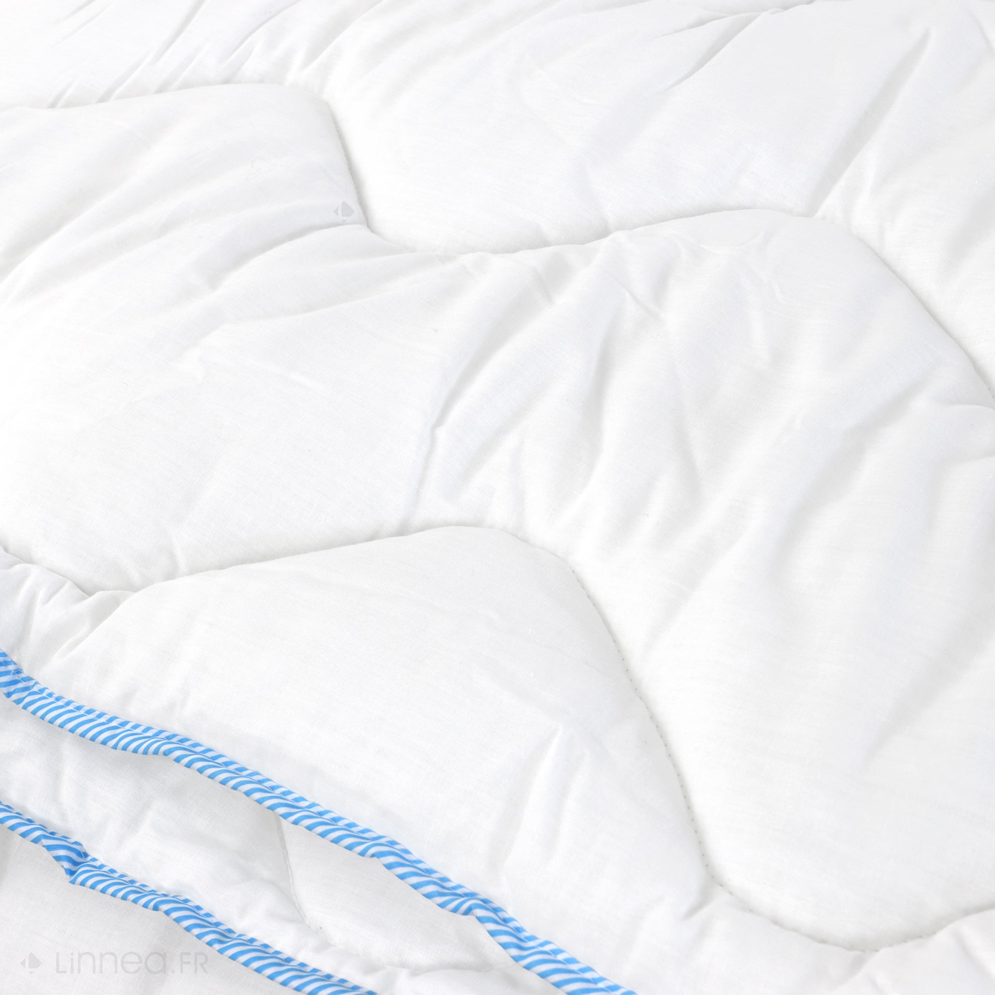 Couette 4 saisons 240x220 cm HARMONIE garnissage fibre polyester 150+300 = 450 g/m2 - 3