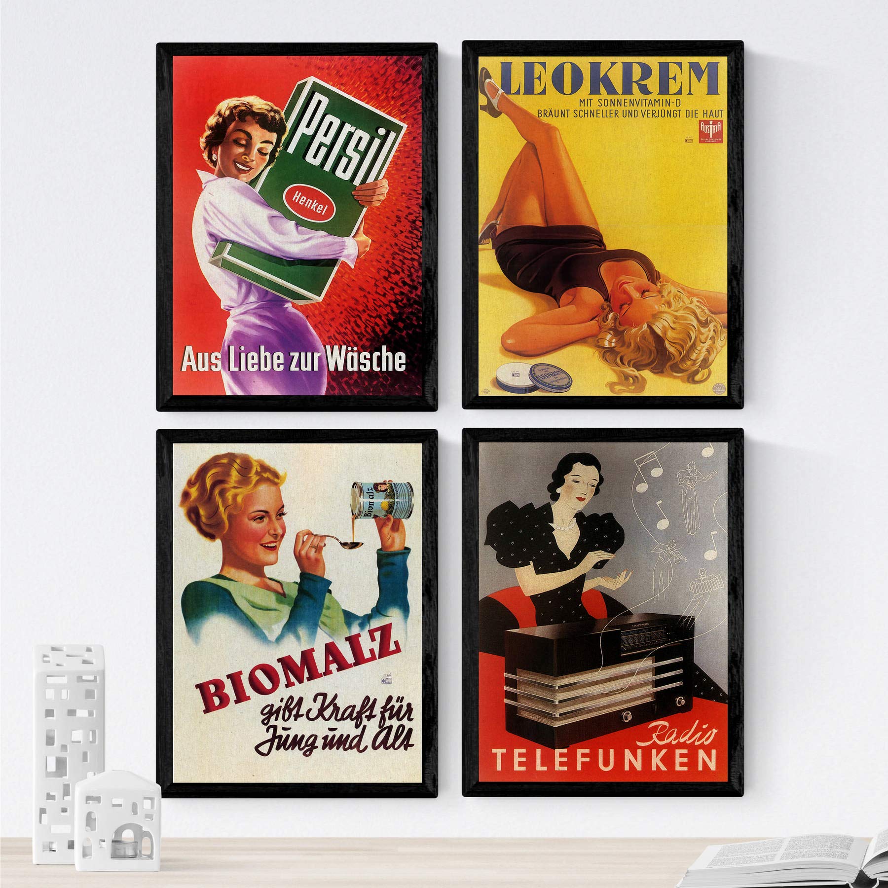 Posters vintage. posters con anuncios antiguos. cuatro carteles vintage de anuncios con mujeres. sin marco - a4